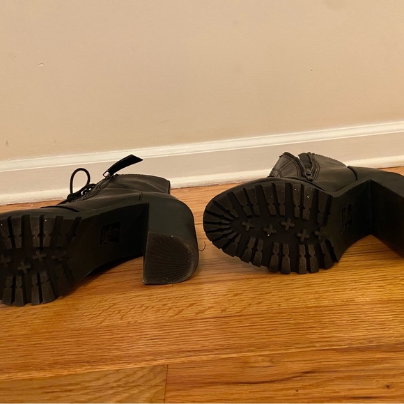 Soda Heeled Black Combat Boots - Picture 5 of 9